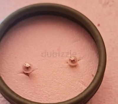 22 carat gold with original pearl earring