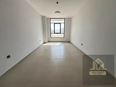 GORIGEOUS 1BHK AVAIABLE READY TO MOVE FOR FAMILY LIKE NEW APARTMENT BIG SIZE HUGE APARTMENT RENT40K