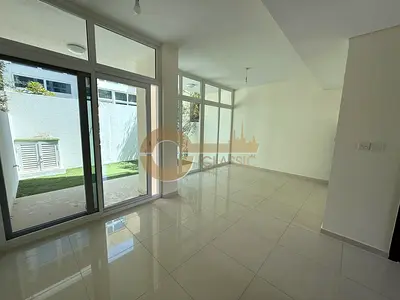 Modern Villa | Open Kitchen | Well Maintained
