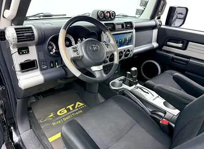 صورة مصغرة 9 لـ 2014 Toyota FJ CRUISER