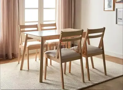 Dining Table + 4 Chairs – good Condition