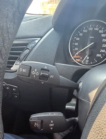2015 BMW X1 — миниатюра 16
