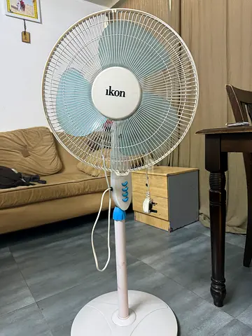 Ikon standing pedestal fan - good working condition