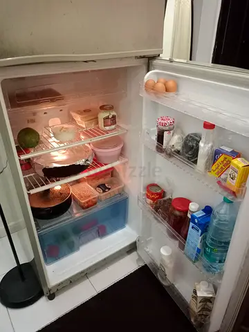 ثلاجة كبيرة