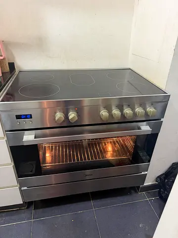 Media 90 cm electric cooker