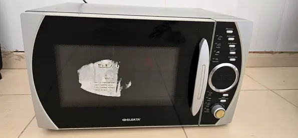 Used Elekta Microwave Oven - Good Working Condition