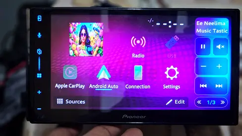 Pioneer wireless 7 inch car radio display head unit