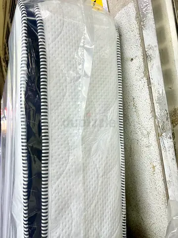 Brand NEW King Size 180x200 cms Spring Pillow Top Foam Mattress