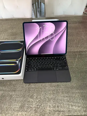 iPad Pro M4 13 inch 1TB Wi-Fi 16GB RAM Nano Texture Apple Magic Keyboard (Arabic and English)