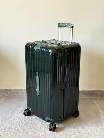 RIMOWA ESSENTIAL TRUNK SUITCASE