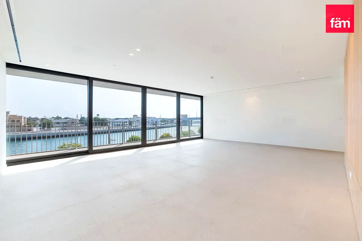 Canal View | Prime Location | Huge Terrace