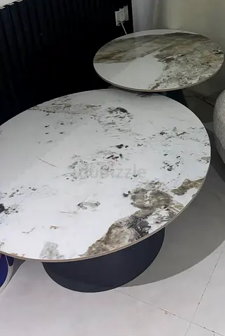 Set of 2 Round Marble-Effect Coffee Tables with Black Bases
