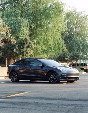 صورة 4 لـ 2022 Tesla MODEL 3
