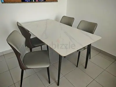 Modern 4-Seater Dining Table Set (160x90cm) with Upholstered Chairs - Excellent Condition
