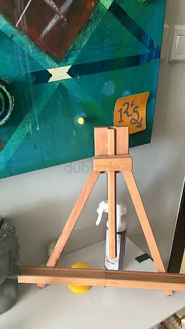 Wooden foldable tabletop easel for small canvases