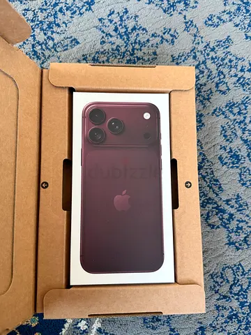 iPhone 18 pro max burgundy