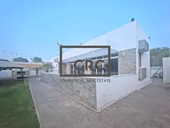 Single Row | Villa for Commercial Use | Spacious