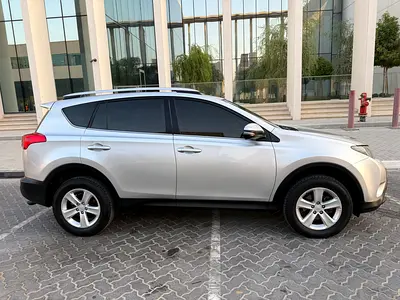 2013 Toyota RAV 4 照片 2