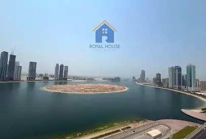 للبيع 3 غرف في الشاطئ 2 بمساحة 2500 قدم، 4 حمامات وموقف سيارة. السعر 1.55 مليون درهم مع مجال بسيط للتفاوض.
