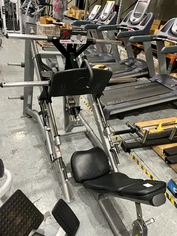 Life Fitness Signature Series Plated Loaded Linear Leg Press