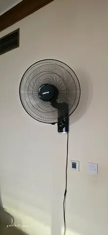 18inches Wall-mounted electric fan - very Good working condition under warranty