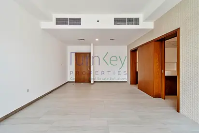 Higher floor | Vacant | Exclusive | Top Notch finishing | View it today