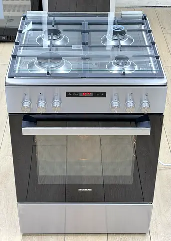 Siemens stove top gas oven electric top 4 burner 60by60 cm size