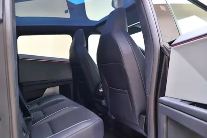 2025 Tesla CYBERTRUCK — миниатюра 16