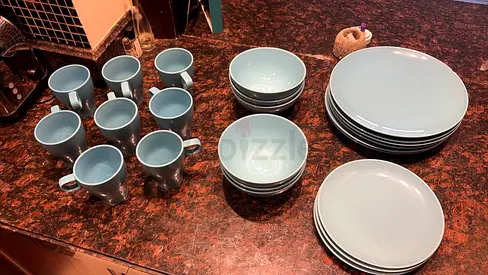 IKEA dinnerware set in teal