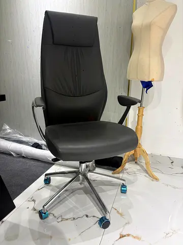 It's a office work chair