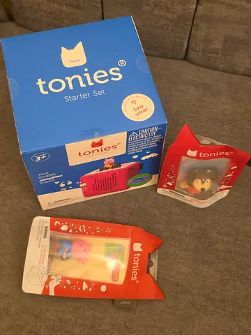 Tonies Starter Set with 2 Tonies (Peppa Pig & Hedgehog)