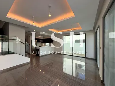 Single Row | Trump Estate | Vacant | Corner