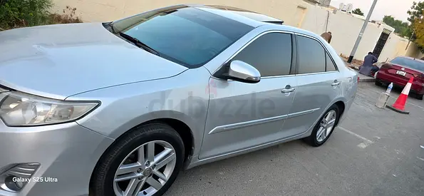 Toyota Camry Limited 2015 GCC full push starsunroof leather seats accident free family car for sale