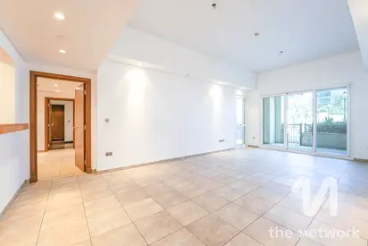 VOT | Private Terrace | Private Garage | On Marina