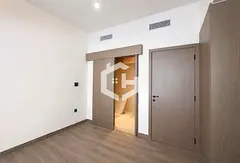 Single Row | Vacant Unit | Water Living