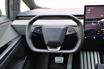 2025 Tesla CYBERTRUCK 照片 10