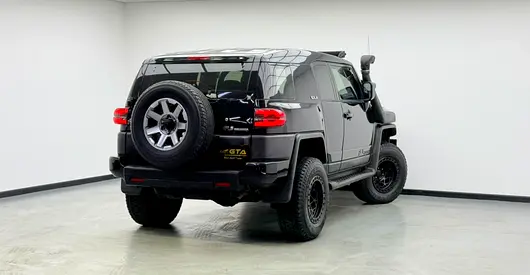 صورة مصغرة 6 لـ 2014 Toyota FJ CRUISER