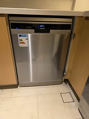 Siemens Freestanding IQ500 Dishwasher Like New