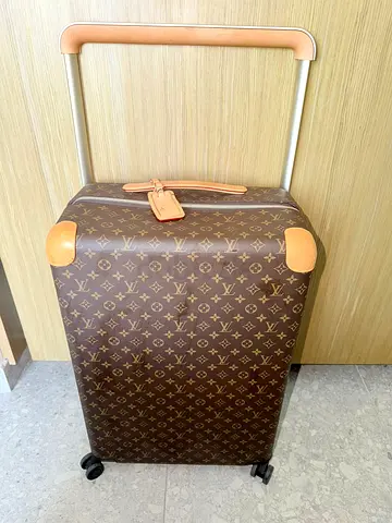 Louis Vuitton Monogram Carry-On Suitcase with Telescopic Handle 55inch