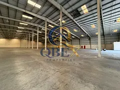 Efficient Warehouse Space for Businesses Requiring Organized Storage, Product Handling and Logistics