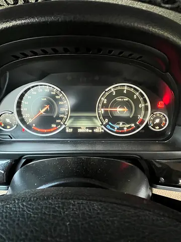 صورة 7 لـ 2015 BMW 5-SERIES