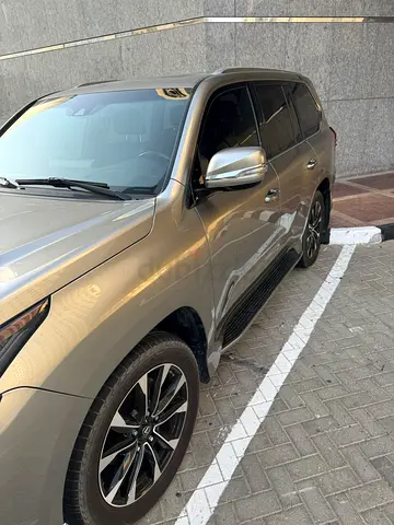 2021 Lexus LX 570 Base - American Specs - Excellent Condition