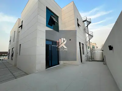 فرصة مميزة || فيلا 5 غرف نوم || في حوشي || سعر رائع || تصميم واسع || موقع متميز || تشطيبات فاخرة