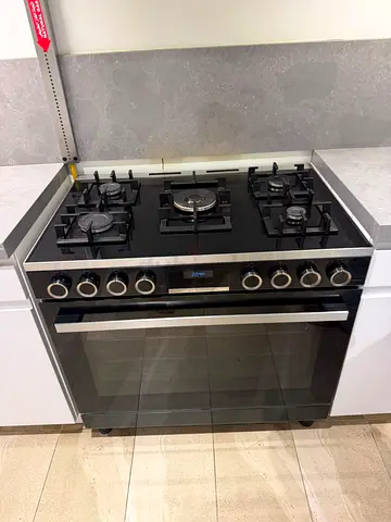 Bosch 8series 5Burner Full Gas Cooker 90x60cm