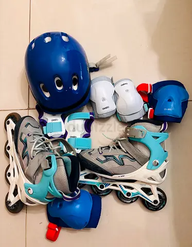 Kids Adjustable Inline Roller Skates with Helmet and Protective Pads - Size Adjustable