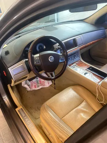 صورة 4 لـ 2009 Jaguar XF