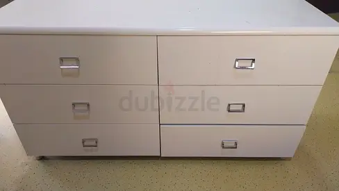 White 6-Drawer Low Dresser / Chest of Drawers - Good Condition