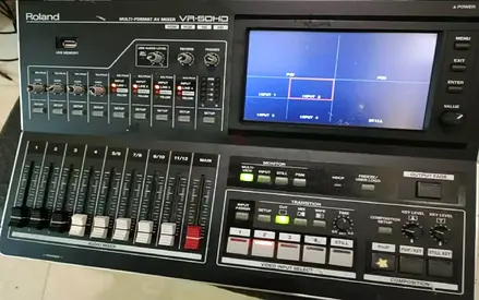 Roland VR-50HD Audio-Video mixer HDMI SDi