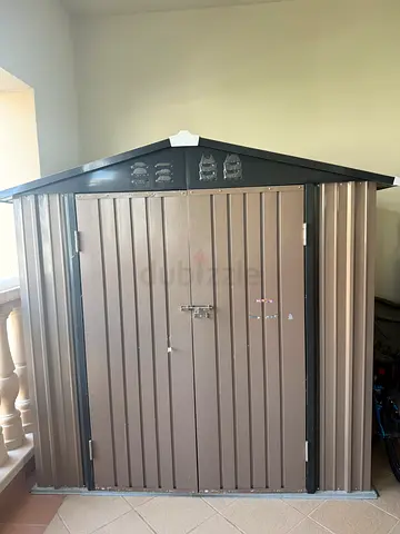 Premium Outdoor Metal Storage Shed – Great Condition