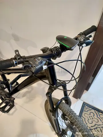 Black cycle